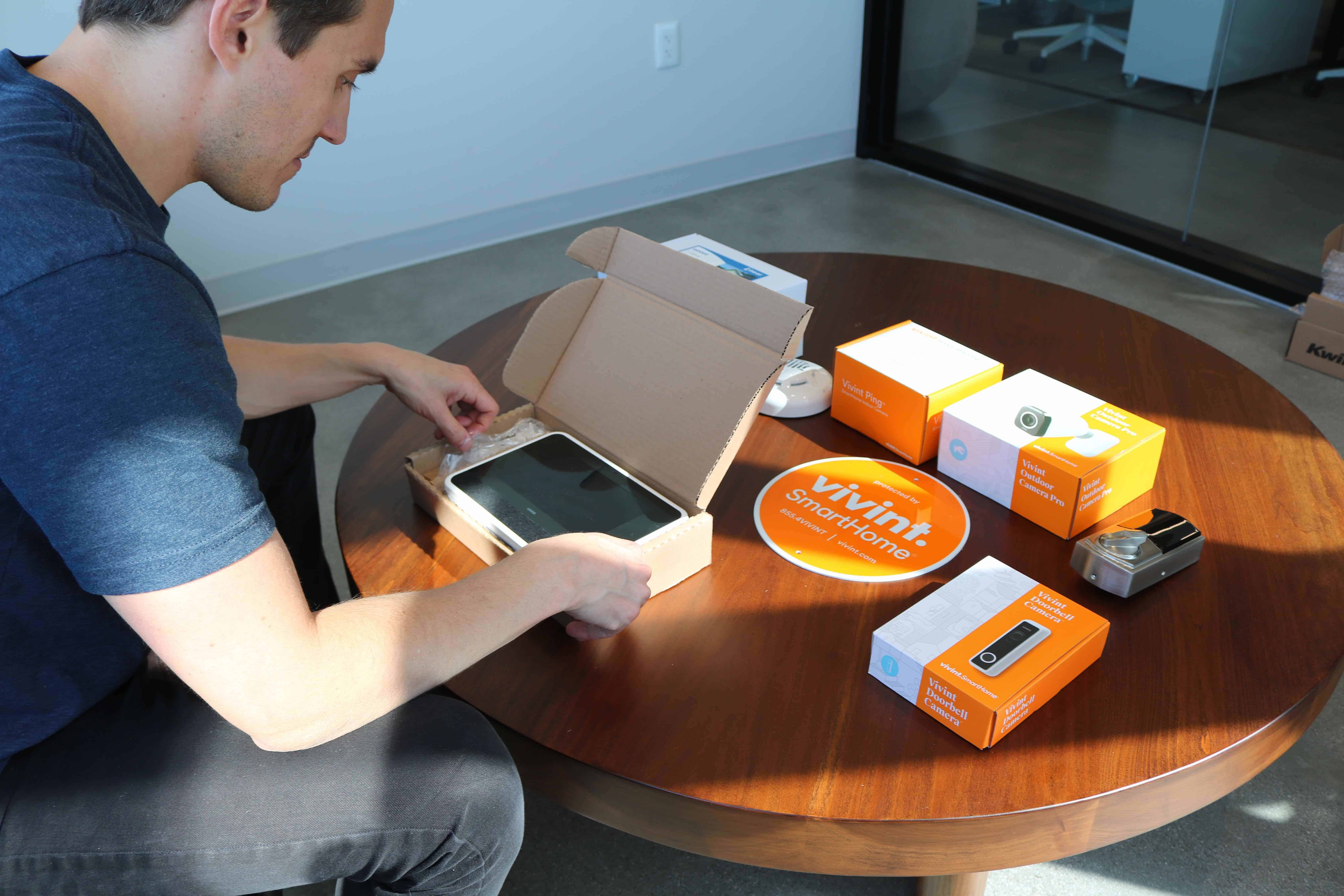 Unboxing the Vivint Smart Hub