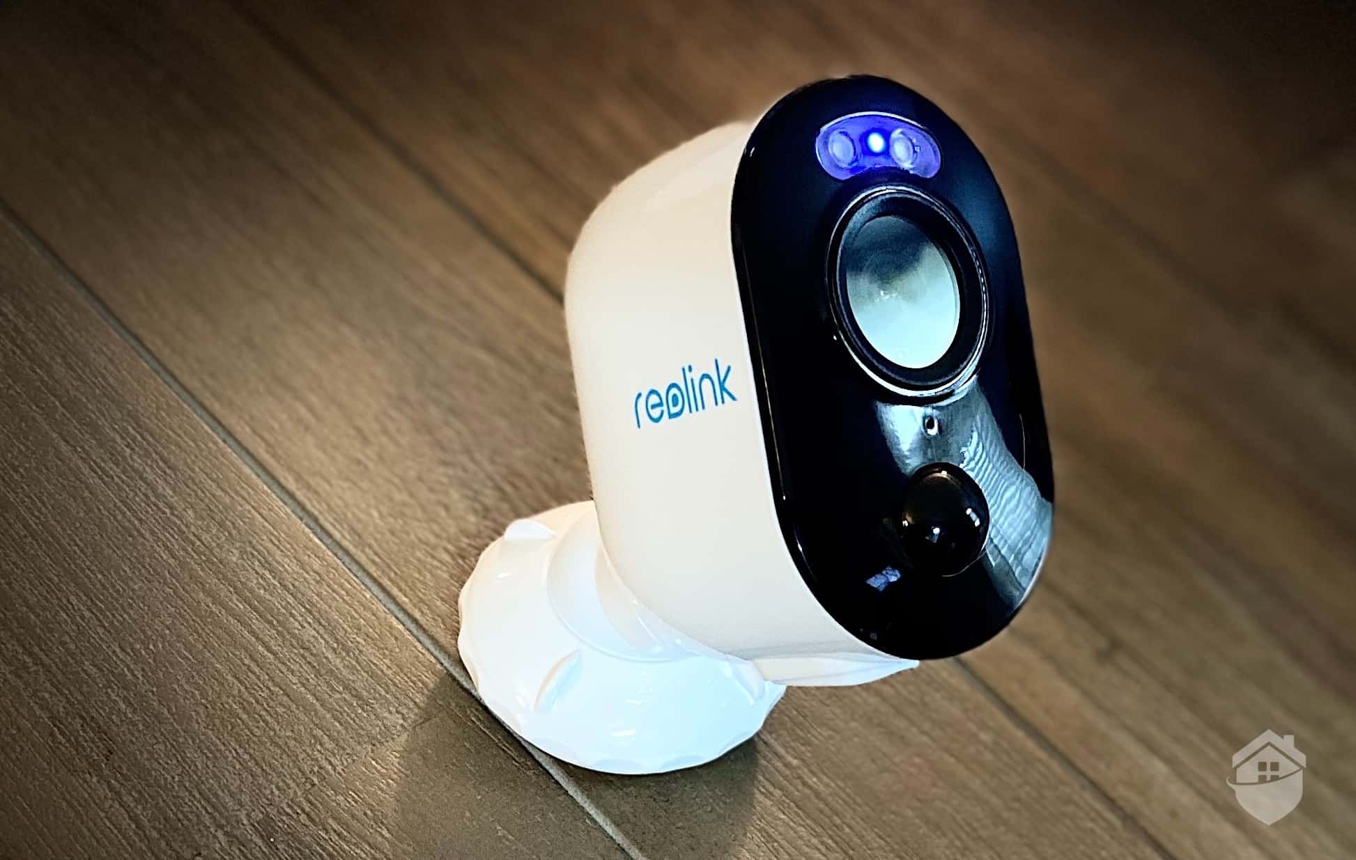 thumbnail image 2 of Reolink Argus 3 Ultra 4K Security Camera With Solar Panel - Refurbished - 8MP, Wireless 2 of 6