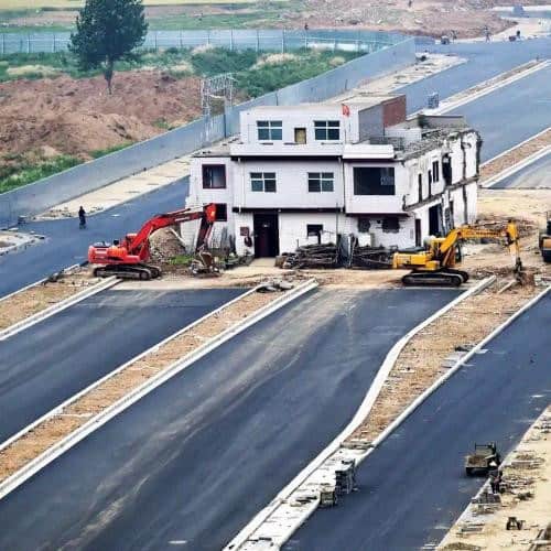 Nail house on the highway
