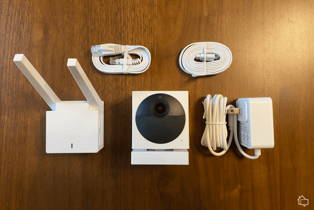 The Wyze Outdoor Cam v2 box contents.