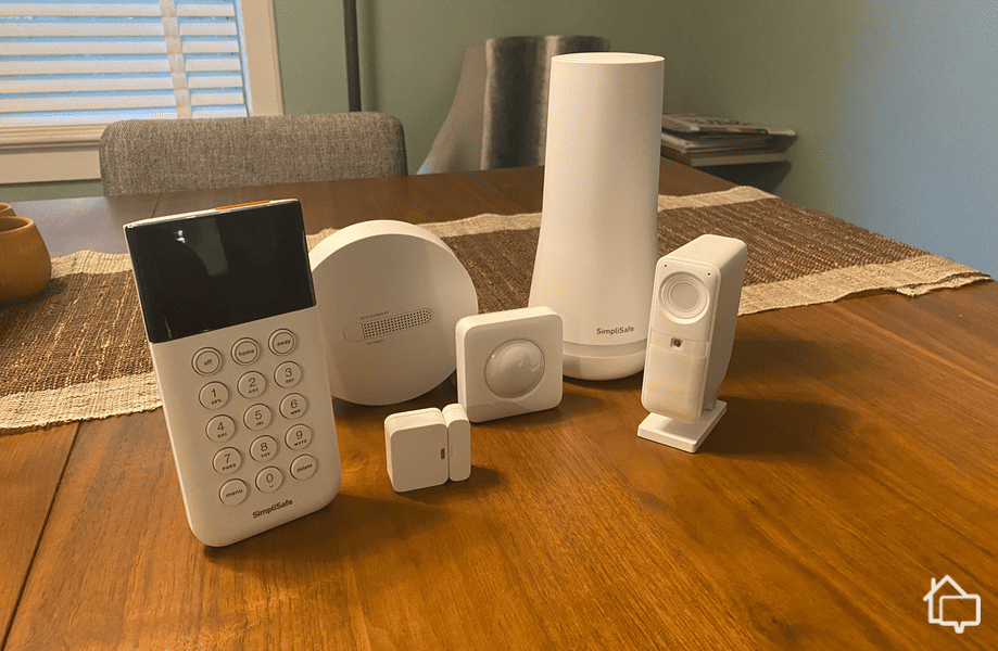 SimpliSafe Key Fob - Arm and Disarm Remotely - Built-in Panic Button -  Compatible with SimpliSafe Home Security System