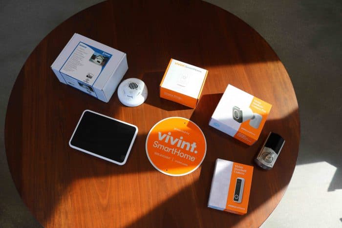 vivint panel camera