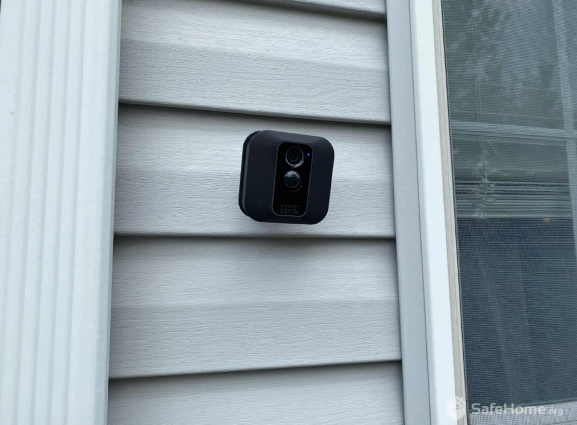 Blink Cameras Testing The 2 Year Battery Life Youtube